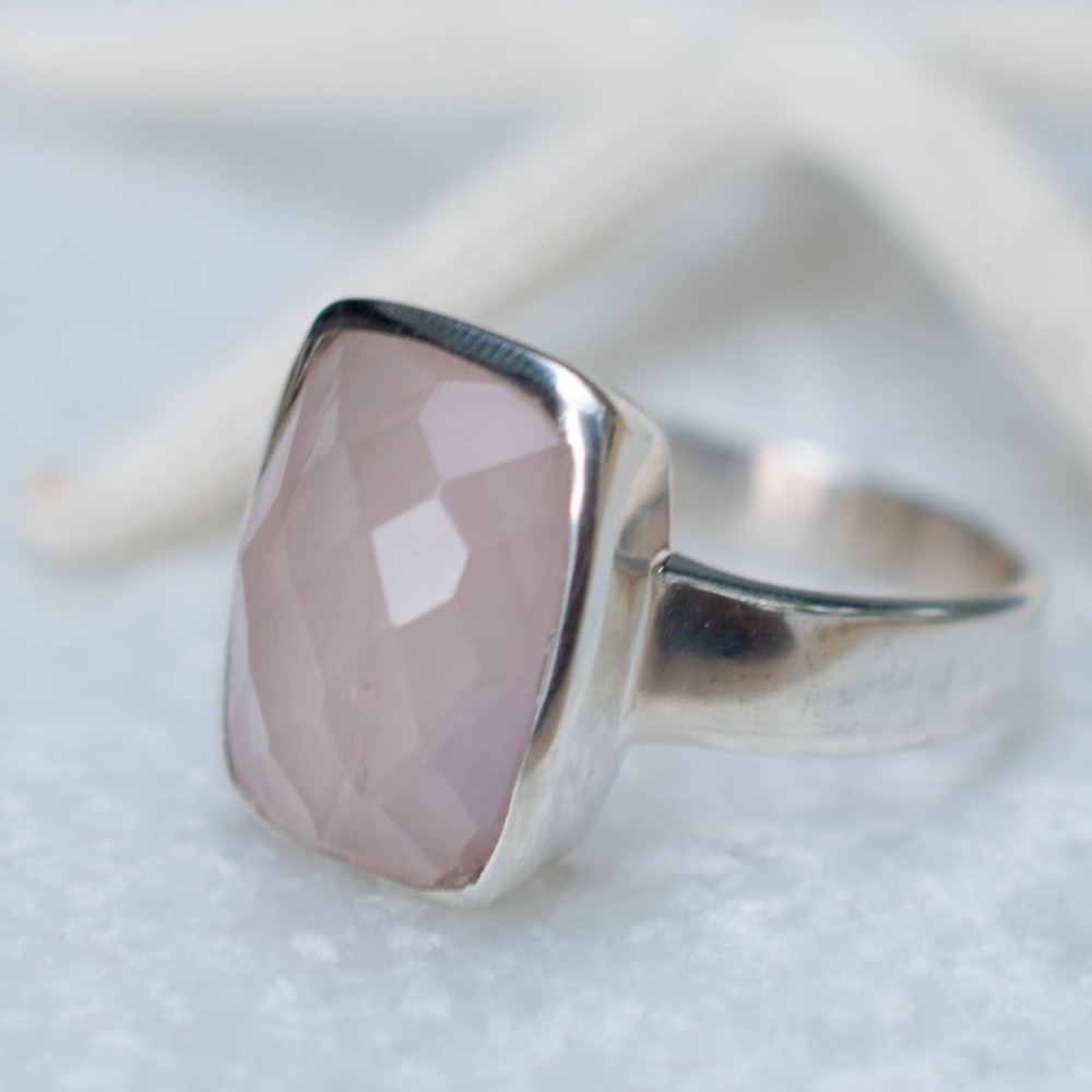 Rose Quartz 925 Sterling Silver Ring.
